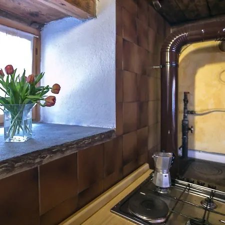 Tipica Casa Di Montagna In Loc. Melignon -