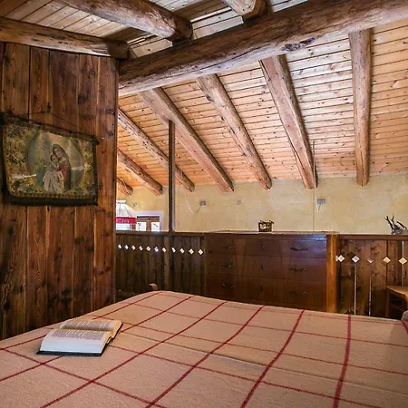 Tipica Casa Di Montagna In Loc. Melignon -